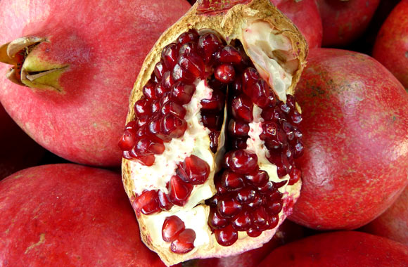 health benefits of fruits pomegranate